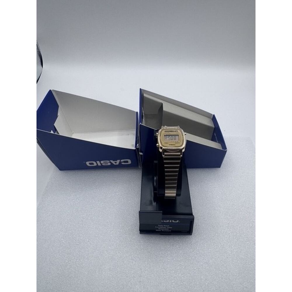 Authentic Casio Women's Vintage LA670WGA-1 Daily Alarm Digital Gold-tone Watch - Picture 3 of 11